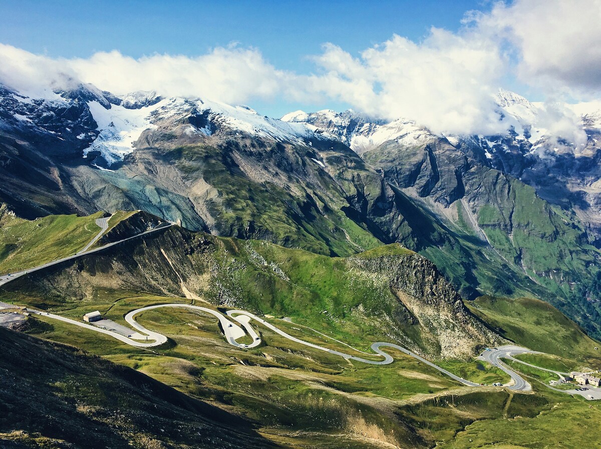 https://static.adhubmedia.com/notizie_it/wp-content/uploads/2026/09/austria-guida-alpina-aggredisce-un-escursionista-a235e641.jpg