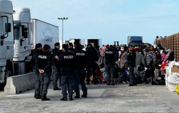aggrediti migranti monastir