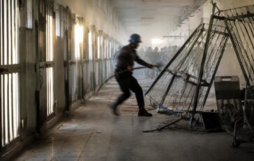 Detenuti di Pisa si barricano, trasmettono TikTok e chiedono incontro