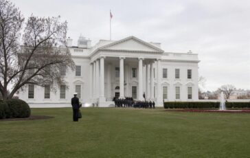 Divieto immediato per CNN, Politico e MsNow da parte di Trump