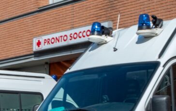 moto contro auto