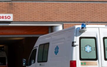 Abruzzo, incidente sul lavoro: operaio soccorso in codice rosso