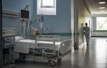 Emma Bonino in terapia intensiva: le ultime notizie dal Santo Spirito di Roma