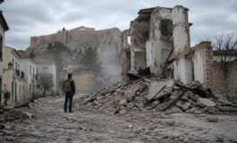 Esplosione a Plaka: 6 dispersi, tra cui 4 turisti americani