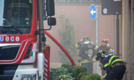 esplosione morti atene