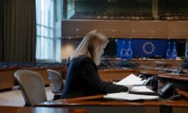 EU rinnova sanzioni per 3 000 russi, escludendo Usmanov e Fridman