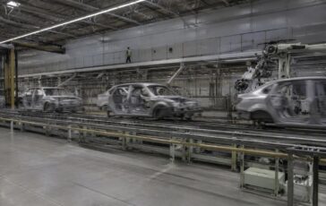 Fermi produttivi a Mirafiori: le accuse della Fiom a Stellantis