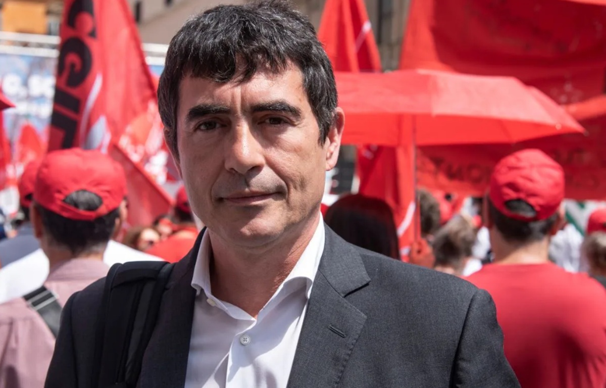 Fratoianni smascherato in diretta da un creator a "Terra! 2026"