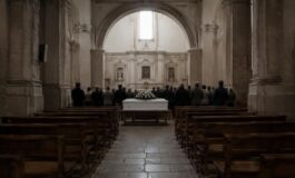 Funerale di Lorena Isceri: la comunità si stringe intorno alla famiglia