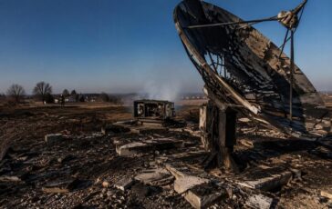 Fuoco doloso colpisce la base Starlink di Wola Krobowska, Polonia