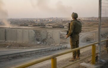 Israele colpisce infrastrutture di Hamas dopo esplosione sulla Linea Gialla