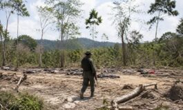 La polemica per il video del presidente colombiano tra i corpi dei ribelli uccisi