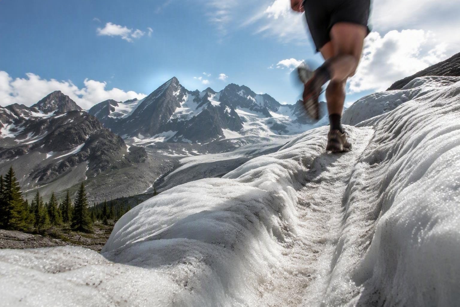 https://static.adhubmedia.com/notizie_it/wp-content/uploads/2026/09/la-trail-runner-canadese-kalie-mccrystal-dispersa-sul-cervino-aggiornamenti-sulle-ricerche-az-1788546725.jpg