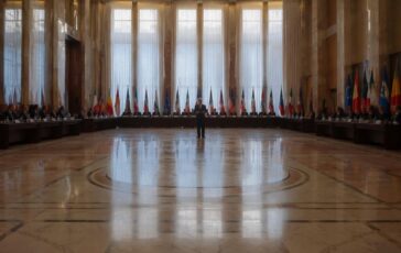 Lavrov accusa l'Europa di ostacolare la pace, USA invitano Putin al G20