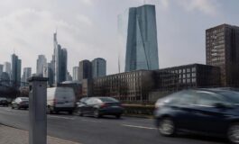 Mercato azionario europeo al ribasso, petrolio e gas spingono al rialzo
