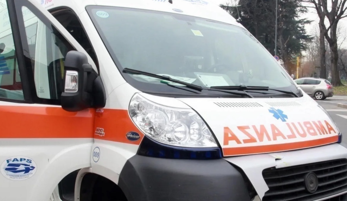 Incidente auto-moto, morto un uomo: si era salvato per miracolo da uno schianto in Porche pochi giorni prima