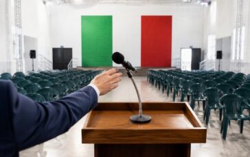 Pontida 2026: Salvini esorta l'unità nazionale, Conte denuncia l'economia di guerra