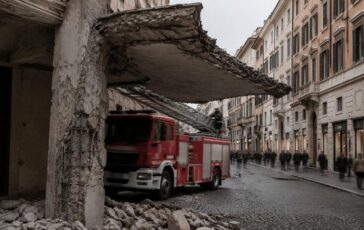 Rome, dabaq ayaa ku dumay Via Cola di Rienzo: hawlgallada samatabbixinta iyo hubinta ayaa socda.