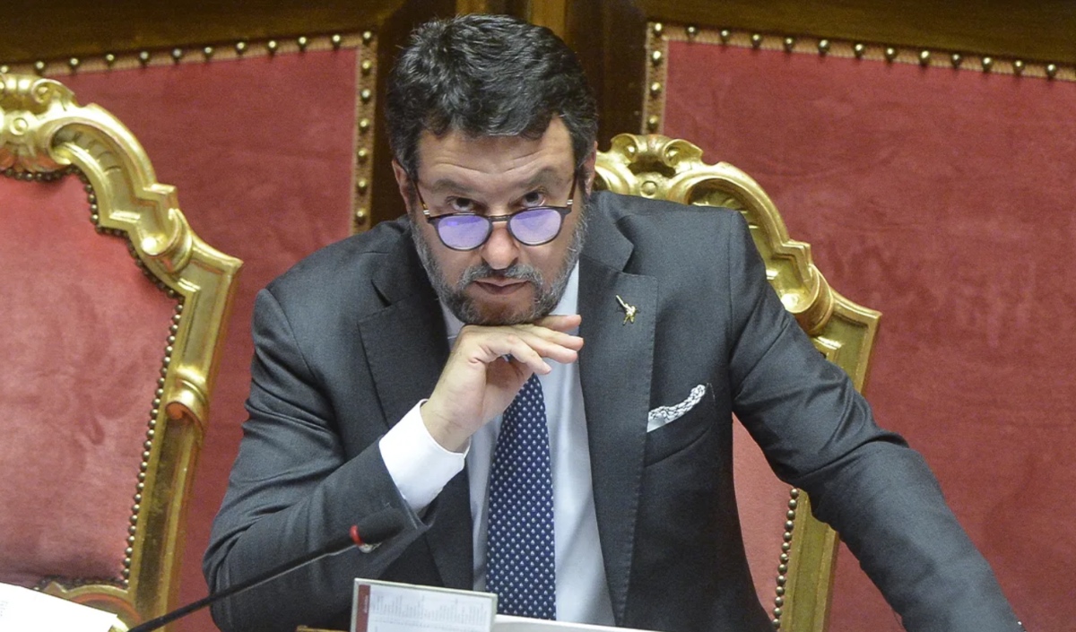 Salvini, l'annuncio sul congresso straordinario "Mi aspetto candidature"
