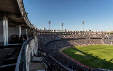 Sfera Ebbasta a San Siro con dieci ragazze: cosa è successo davvero