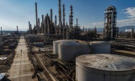 Taglio accise dimezzato, diesel sale e ministeri convocano le raffinerie
