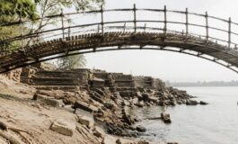 Tempio del 1954 crolla nel Gange: l'allarme per l'erosione