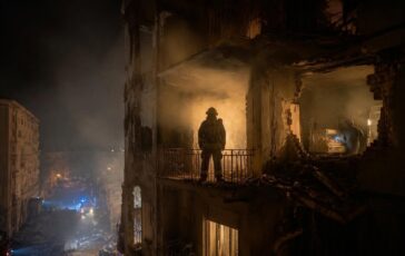 Tragedia a San Vito: due morti, 13 feriti e un neonato salvato