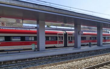 treni bloccati deragliamento