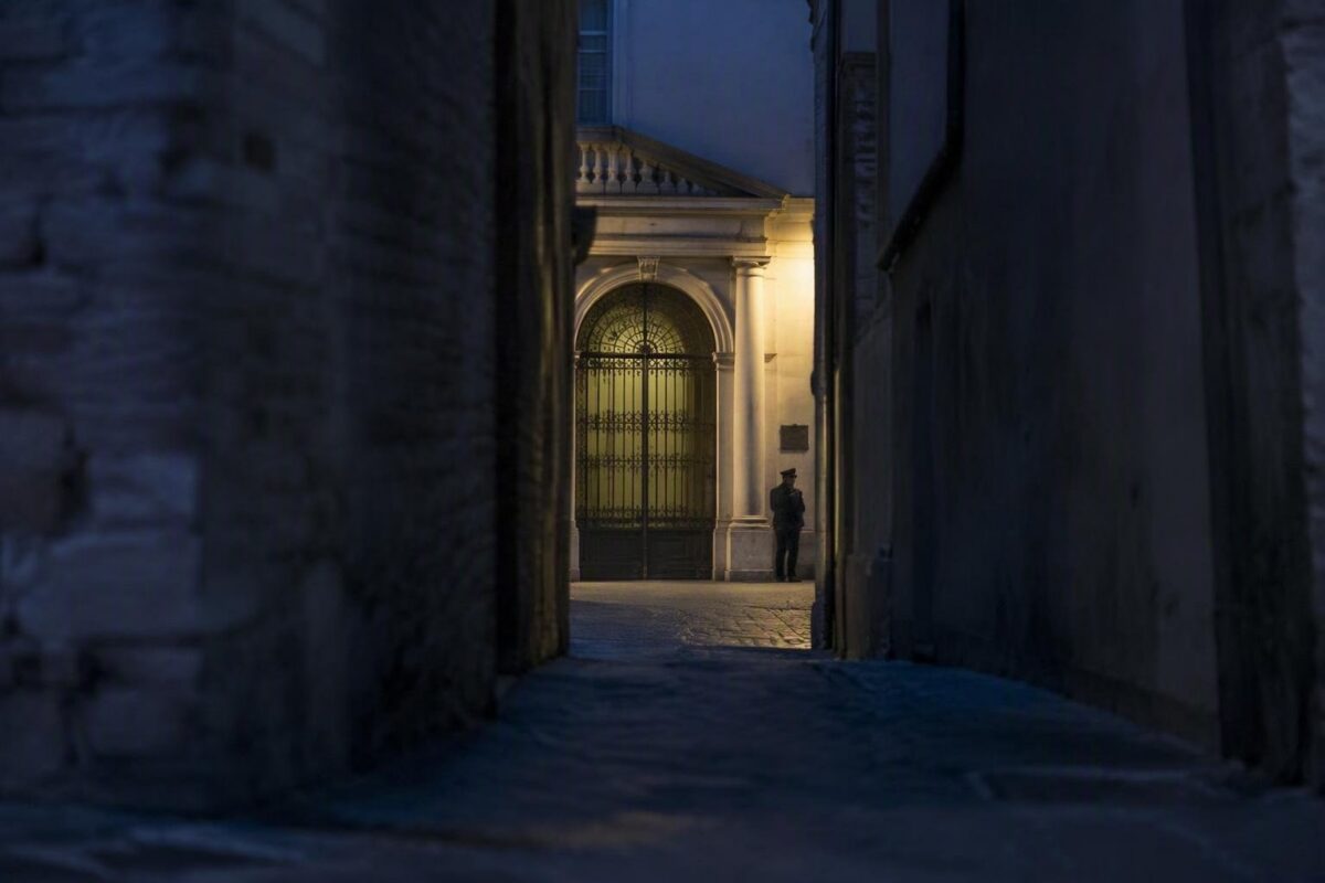 Tunisino di 49 anni arrestato per aggressione sessuale e danni a Perugia