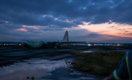 Vulcano Anak Krakatau: voli cancellati e aeroporti chiusi in Indonesia