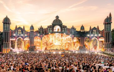 01 tomorrowland credits tiffany koning 364x230