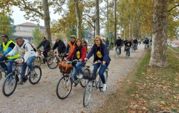 10 anni del Festival del Ciclista Lento lelogio della pedalata slow 364x230