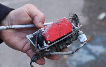 allerta in moldova drone russo precipita vicino a una casa 2