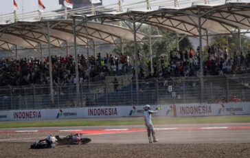 Aprilia scintille tra Bezzecchi e Fernandez dalle polemiche al duello in pista poi Bez si prende la vittoria 364x230