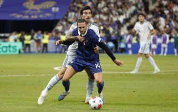 Ascolti tv 2 ottobre Francia Italia su Rai1 domina con il 408 di share 364x230