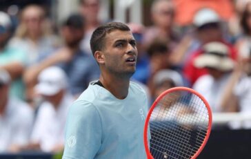 Atp Shanghai domani Cobolli Mannarino orario precedenti e dove vederla 364x230
