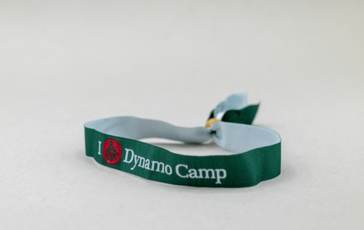 BeOne Medicines Italia al fianco di Dynamo Camp realizzati 1.400 braccialetti del coraggio 364x230