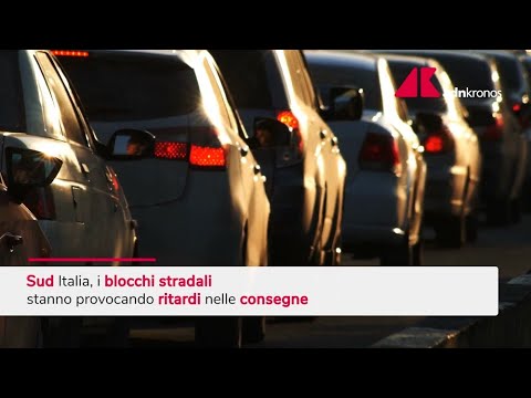Blocchi dei tir svuotano scaffali dei supermercati - Video