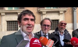 Bonelli et Fratoianni présentent l'assemblée nationale d'Avs pour gagner les élections et changer le 265x160