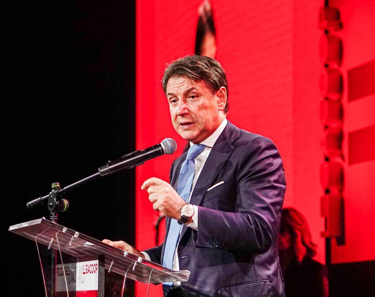 Campo largo, Conte: "Primarie presto e sfida tra più candidati"