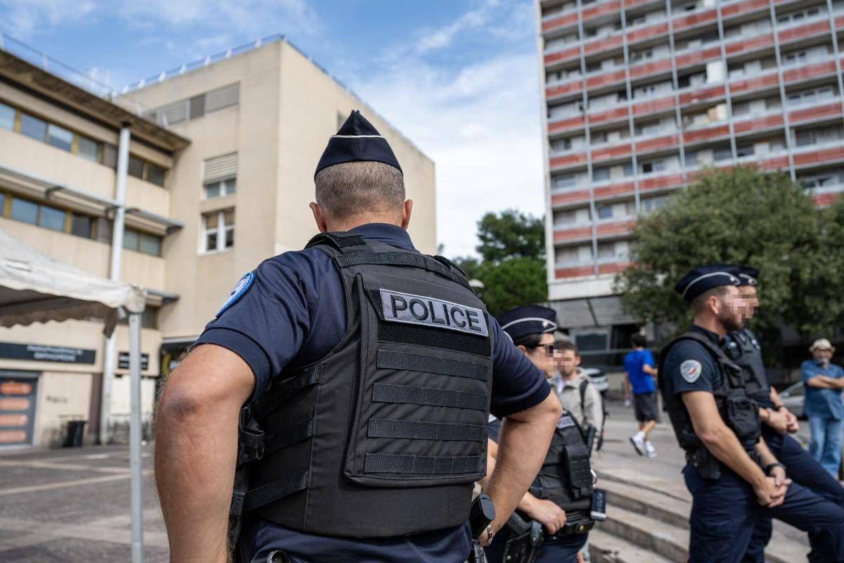 Caos a Marsiglia, studenti in protesta: preside cosparso di benzina e almeno 15 in stato di fermo