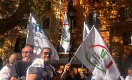 Carburanti oggi a Roma la protesta di Taxi e Ncc sotto il ministero dei Trasporti Governo ci incontri 265x160
