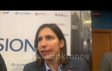 Caro carburanti Schlein Governo non ha scuse servono risposte e non si puo piu aspettare  364x230