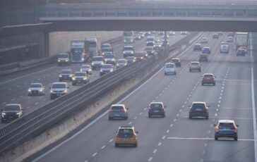 Caro carburanti al via lo sciopero degli autotrasportatori nel Sud Italia cosa sappiamo 364x230