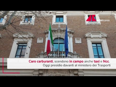 Caro carburanti, tassisti in piazza a Roma
