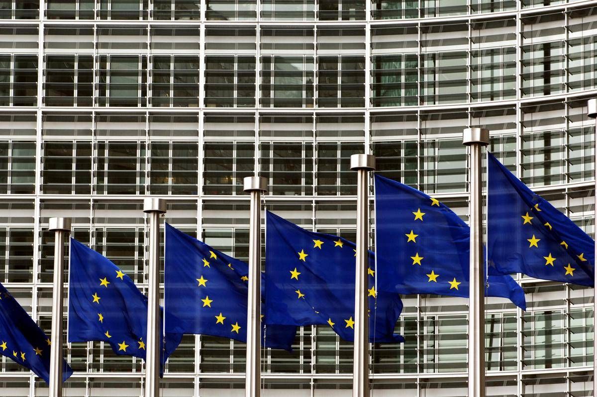 Caro energia, mediazione dei leader Ue dopo lunga trattativa: "Preservare Ets tutelando competitività"