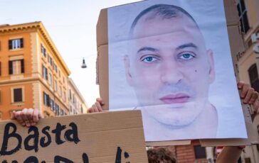 Caso Fakir le frasi degli agenti registrate dalle bodycam E schiattato Ca… me ne frega 364x230