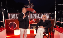 Chiambretti intervista Mughini Polizia li ferma in diretta su Rai3 Siamo autorizzati 265x160