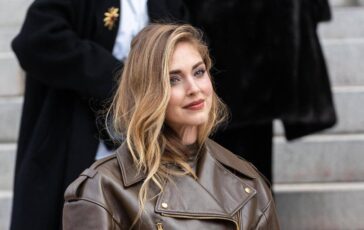 Chiara Ferragni litiga con un hater Potete smetterla di giudicare le madri 364x230