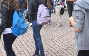Ci sara una sparatoria con 89 vittime allarme strage al liceo Amaldi a Tor Bella Monaca decisive le segnalazioni di uno studente e di una mamma 364x230